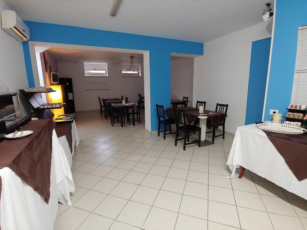 TV a/nebo společenská místnost v ubytování Sorrento Relais