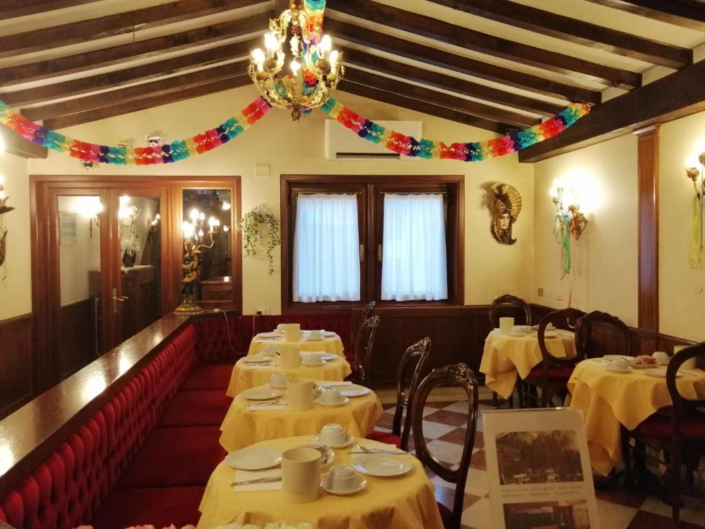 Posezení v ubytování Hotel Falier