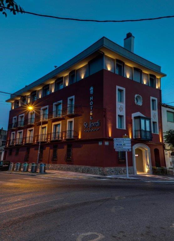 Budova, kde se hotel nachází