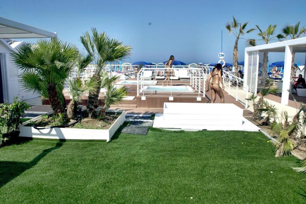 Zdjęcie z galerii obiektu Hotel Marzia con Piscina w mieście Riccione