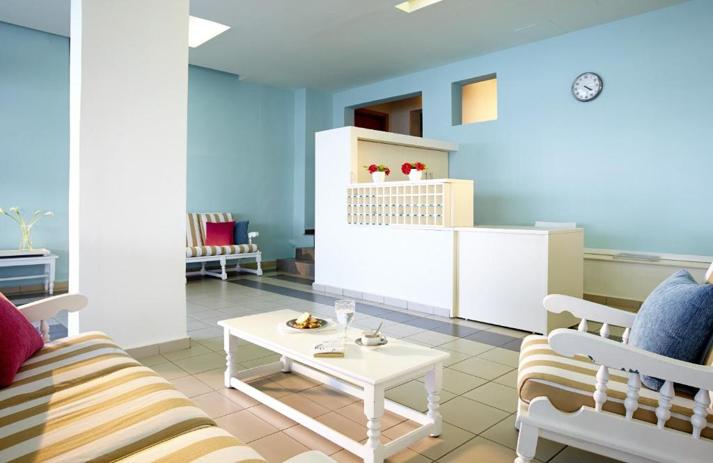 Posezení v ubytování Hotel Alkyonis