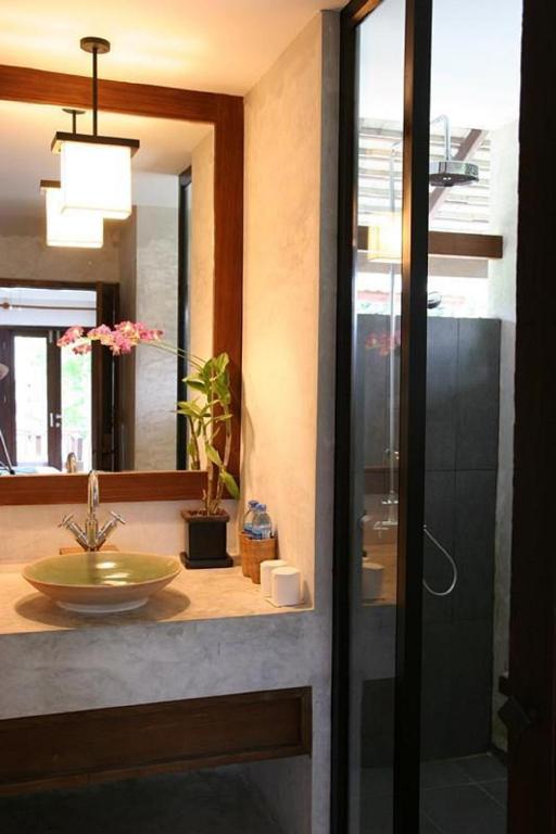 The Quarter Pai - 16