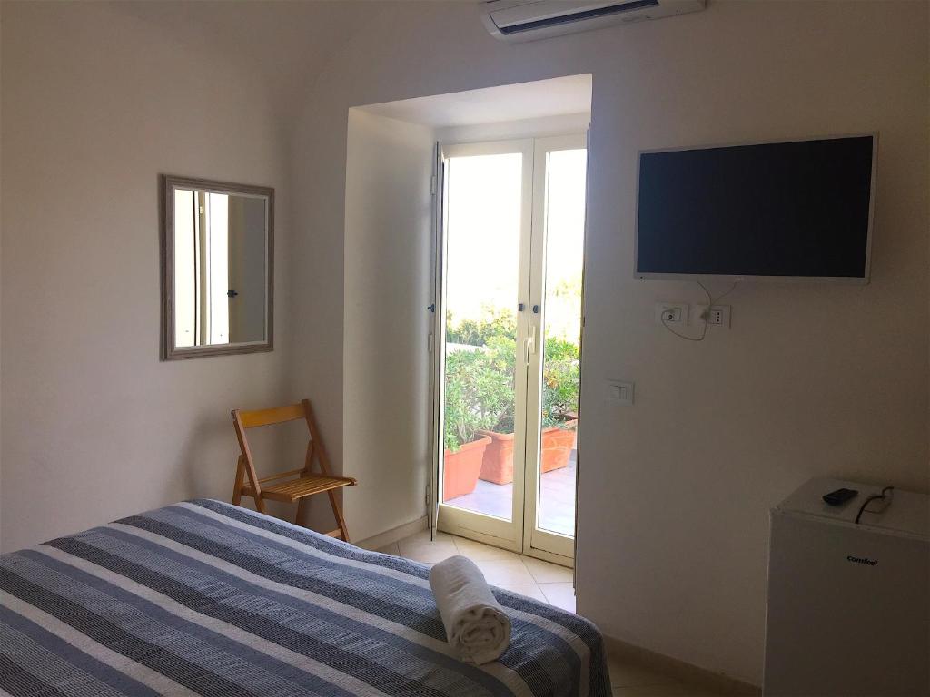 TV a/nebo společenská místnost v ubytování Harbour View B&B