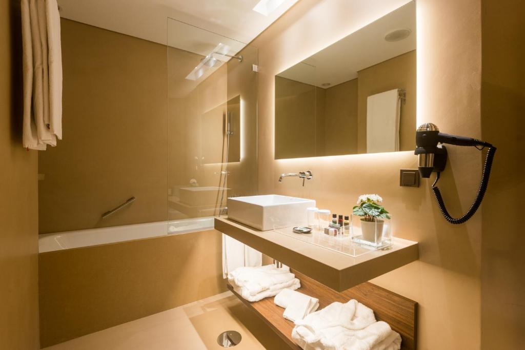 Hotel Dom Henrique - Downtown - Resim 45