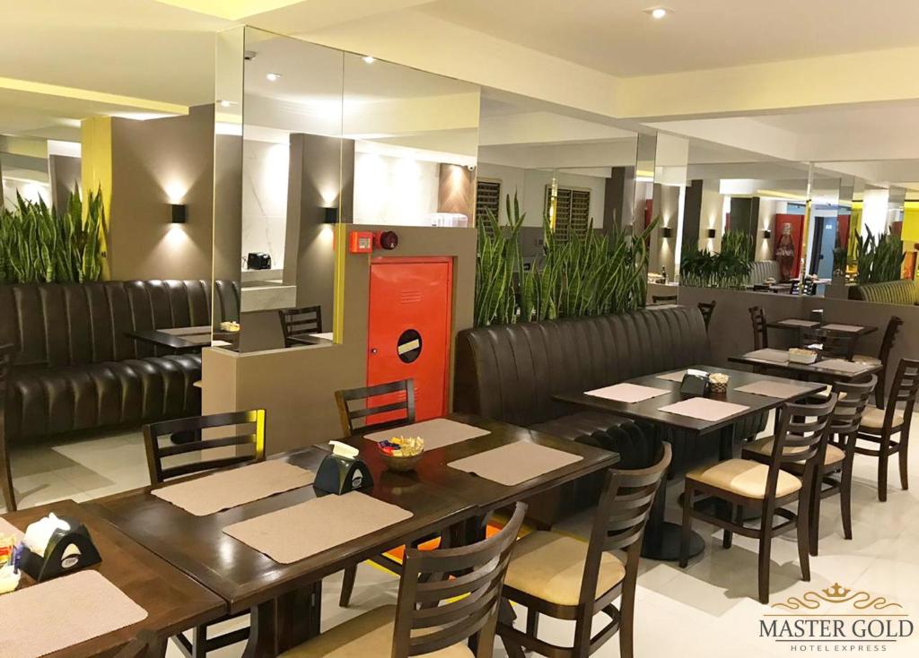  Master Gold Hotel Express