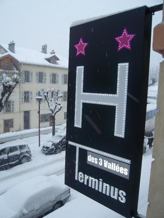 Terminus Hôtel des 3 Vallées v zimě