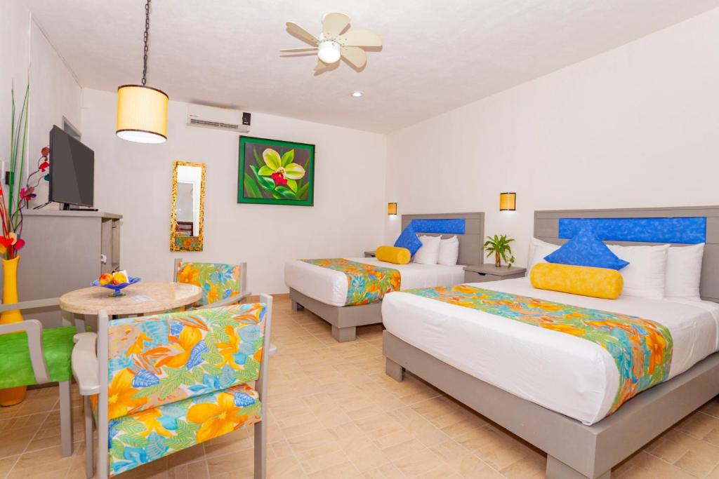 Mestizo Gallery - Family Double Room