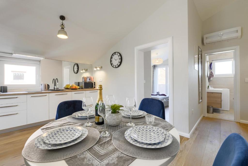 Kuchyňa alebo kuchynka v ubytovaní Exclusive Apartments WithLove Zadar