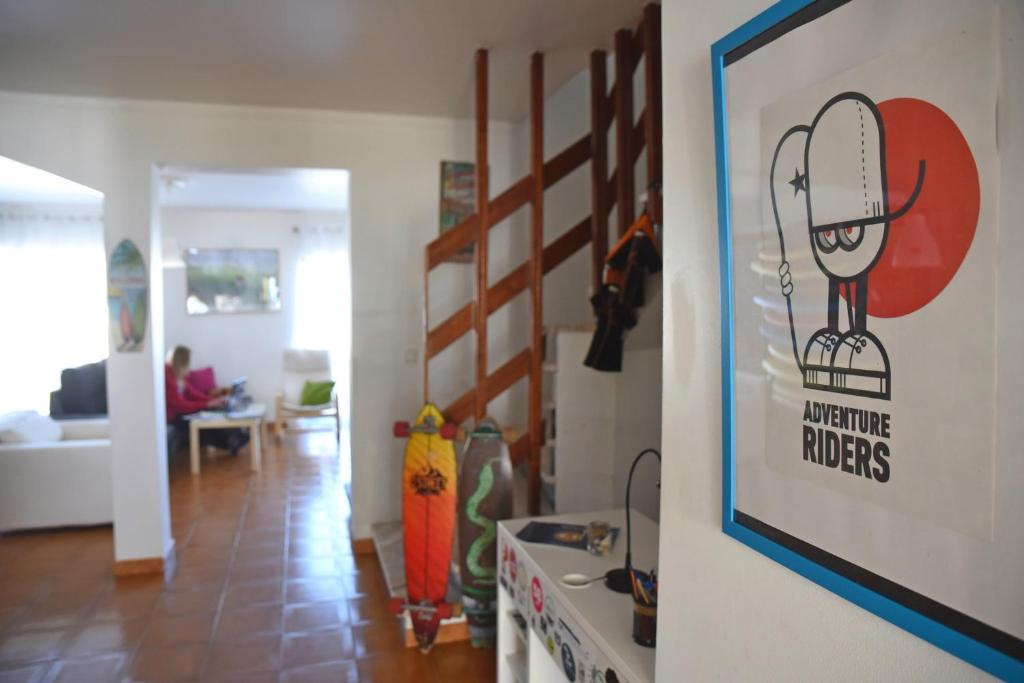 Certifikát, hodnocení, plakát nebo jiný dokument vystavený v ubytování Surf House Peniche