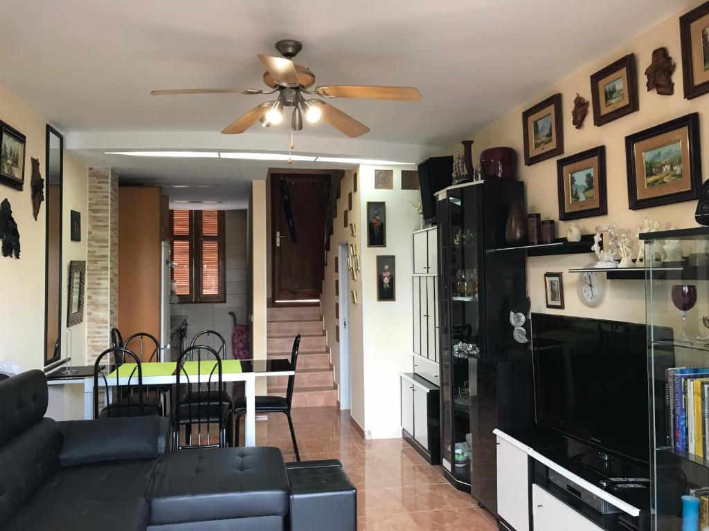 Kuchyň nebo kuchyňský kout v ubytování Room Complex Bungamar