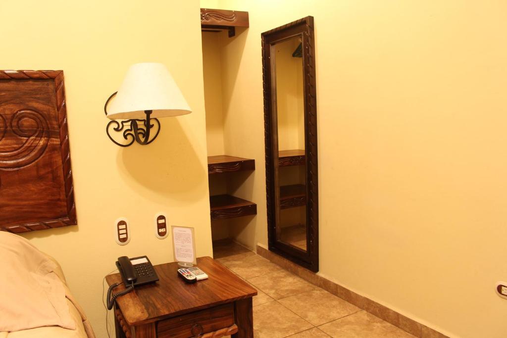 Hotel Hacienda Gualiqueme - Dreibettzimmer