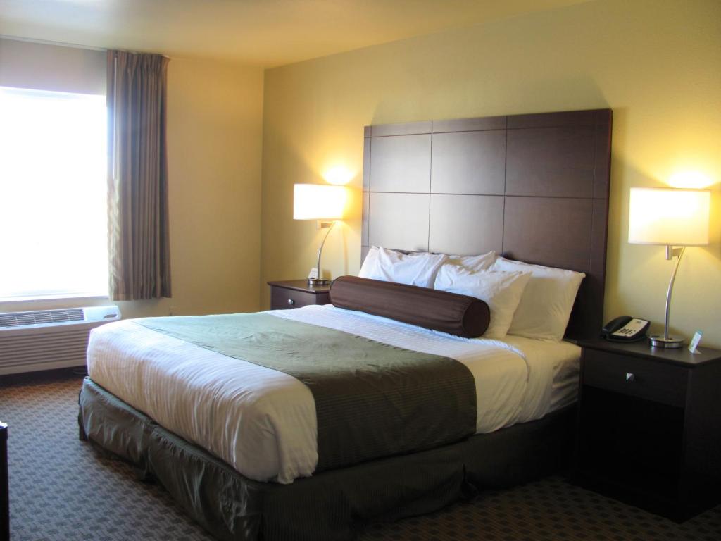 Cobblestone Inn & Suites - Ambridge photo
