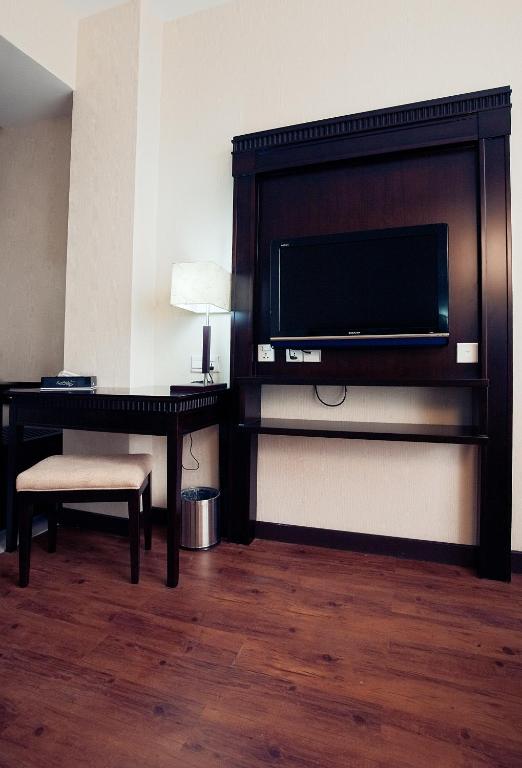 TV a/nebo společenská místnost v ubytování Hotel S Damansara