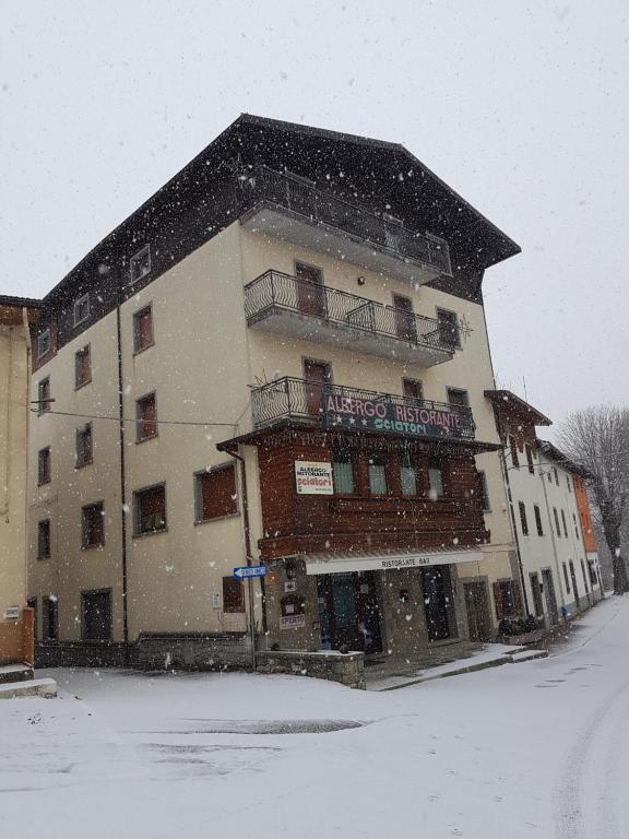 Φωτογραφία από το άλμπουμ του Albergo Ristorante Sciatori σε Pievepelago