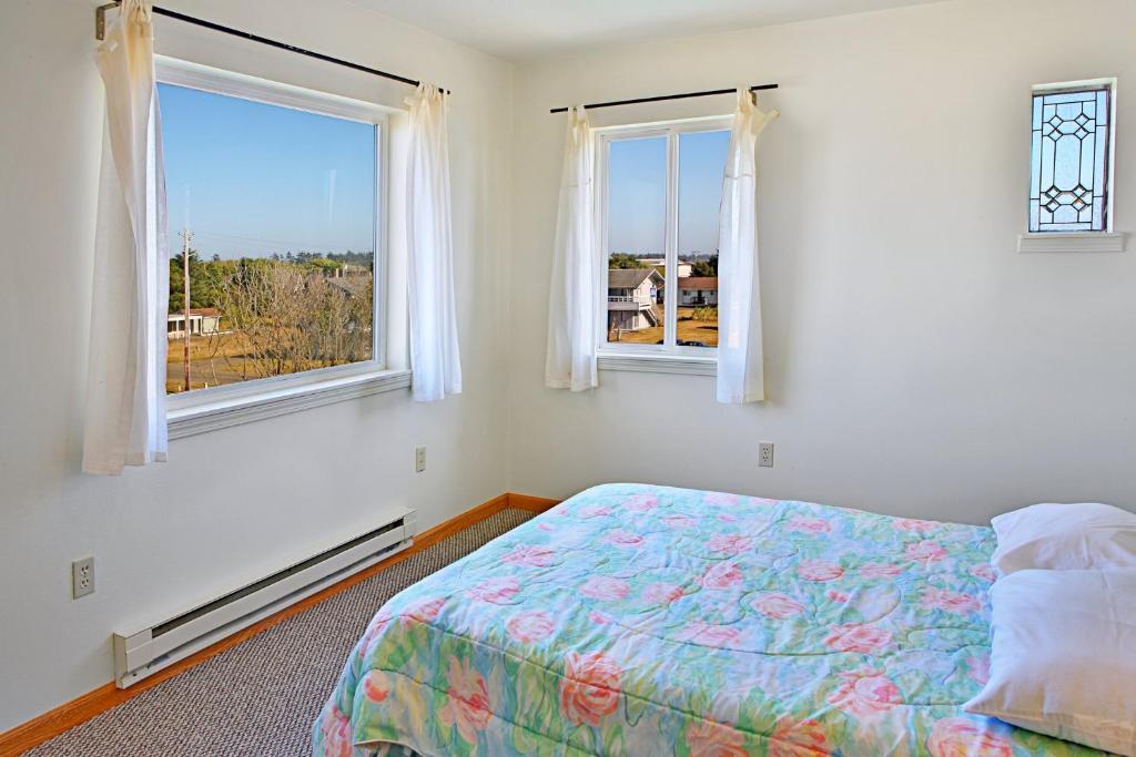 Top Town Condo at Maris Stella, Ocean Shores (updated prices 2024)