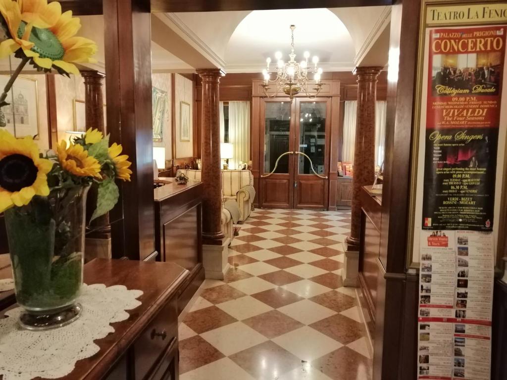 Fotografie z fotogalerie ubytování Hotel Falier v Benátkách