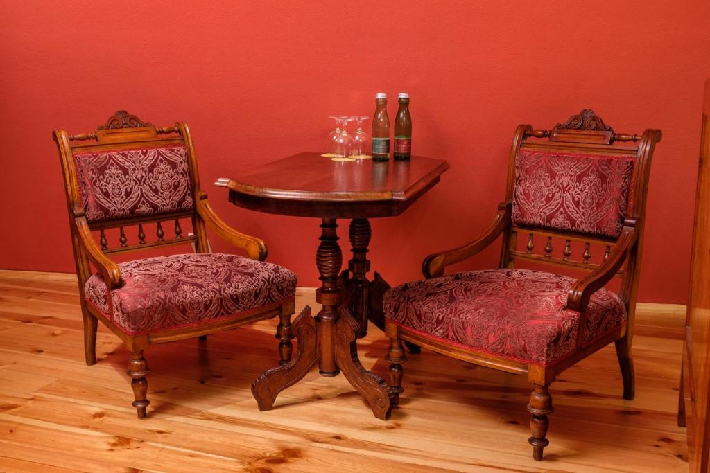 A seating area at Boutique hotel Pracháreň