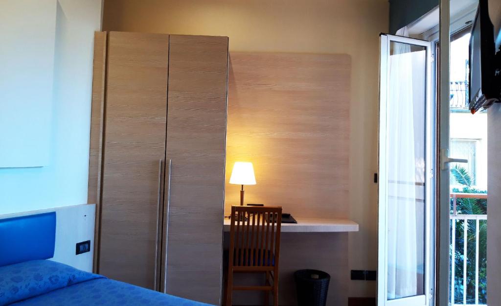 Hotel Esperia - Single Room With Balcony