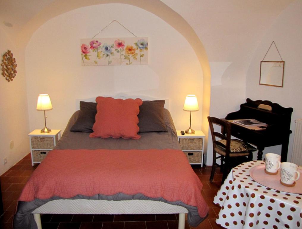 Krevet ili kreveti u jedinici u okviru objekta Les Chambres d'Hôtes du Cladan