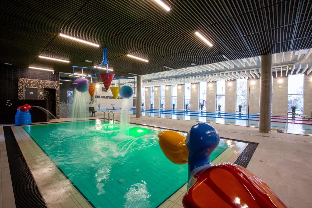 Bazén v ubytování Paide SPA Hotell nebo v jeho okolí