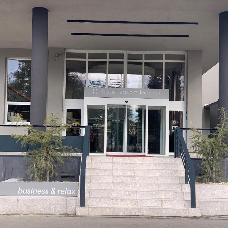 Exteriér alebo vchod do ubytovania Hotel Karpatia