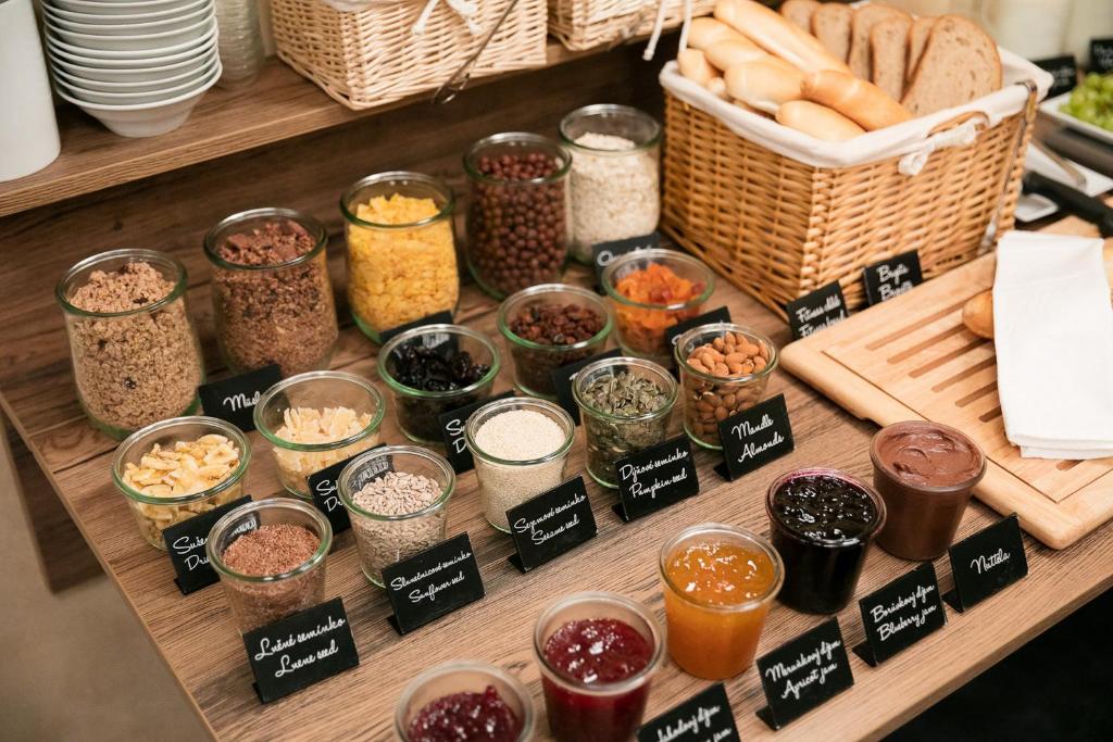 Pytloun Design Self Check-in Hotel - Resim 18