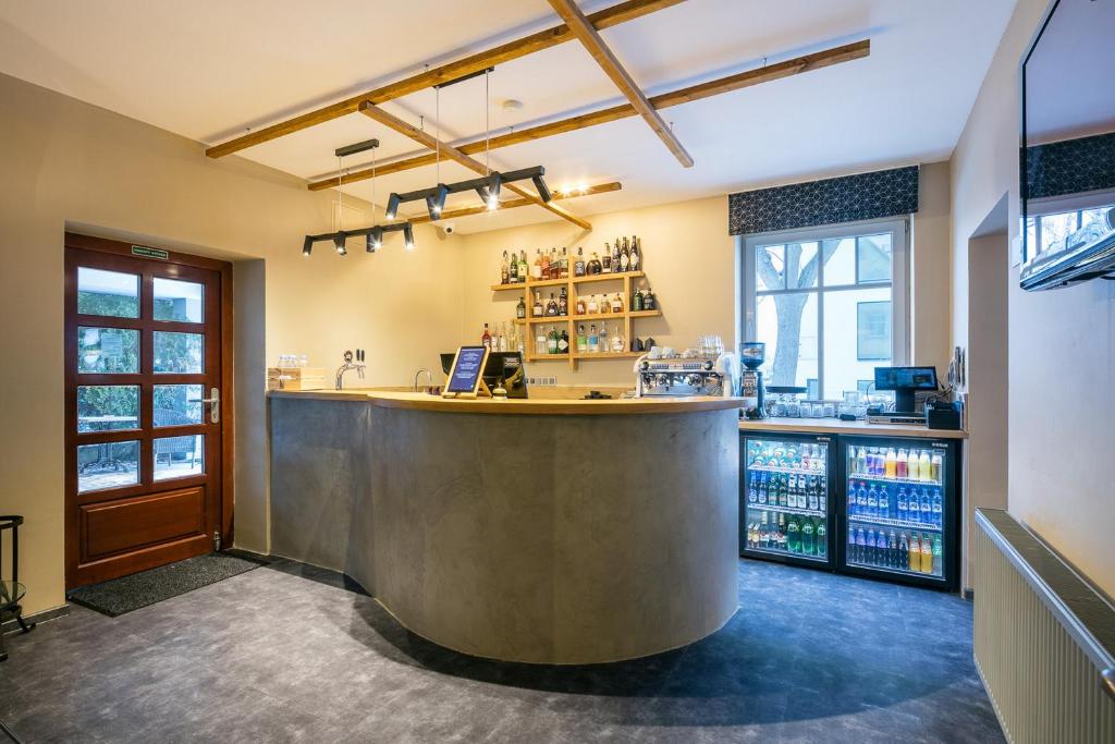 Kuchyňa alebo kuchynka v ubytovaní Pytloun Design Self Check-in Hotel