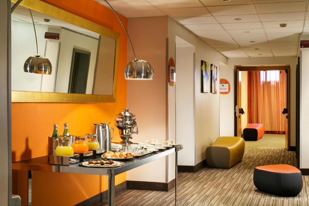 UNA Hotels Mediterraneo Milano - Resim 14