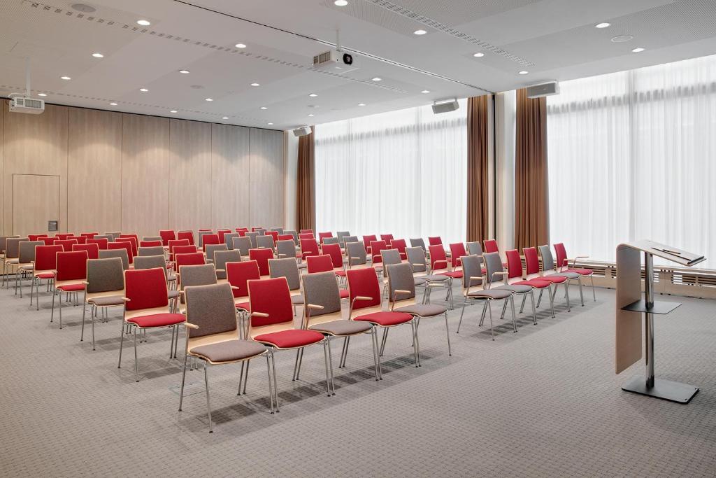 Área de negócios e/ou sala de conferências em IntercityHotel Frankfurt Hauptbahnhof Süd