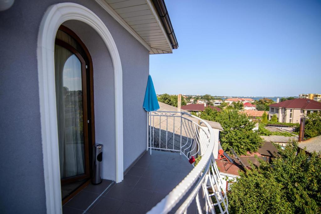 Balkón nebo terasa v ubytování Vila Onasis
