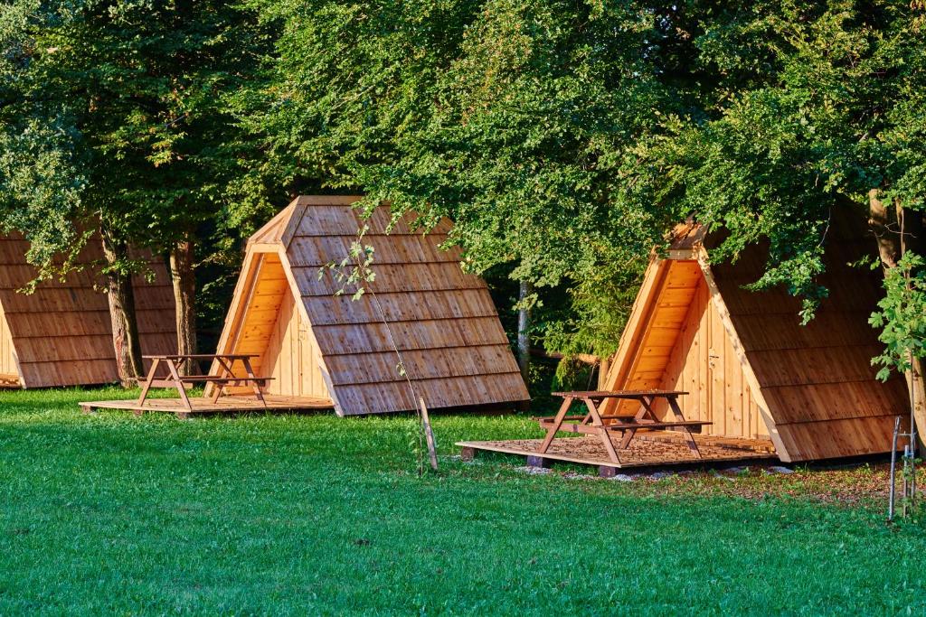 Zahrada ubytování Glamping Village - Speleo Camp
