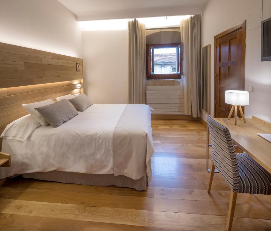 Hotel Real Colegiata San Isidoro - 1