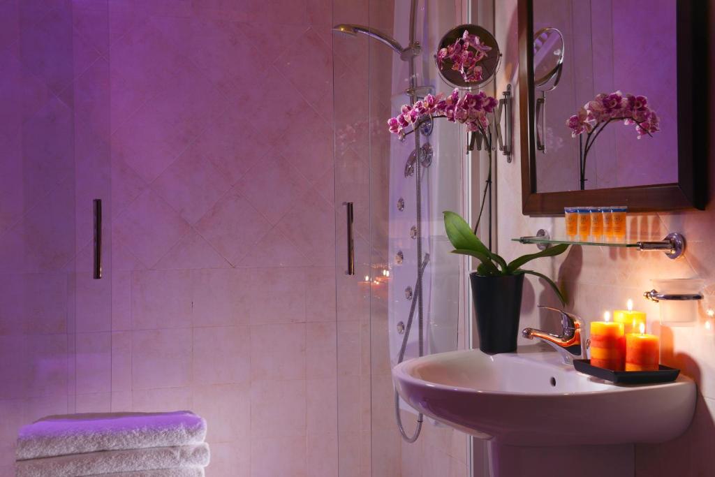 Hotel Tuscolana - Resim 8