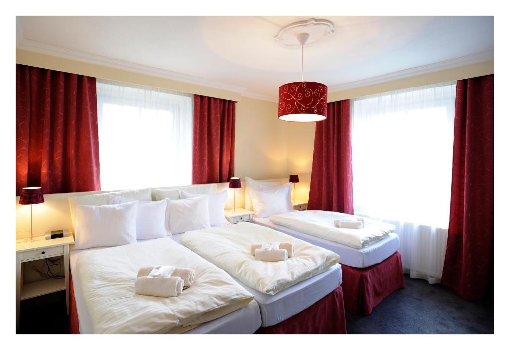 Pytloun Design Self Check-in Hotel - Resim 34