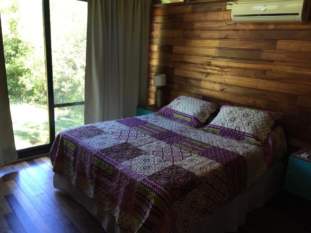 Postel nebo postele na pokoji v ubytování Al Kamar Cabañas Lodge