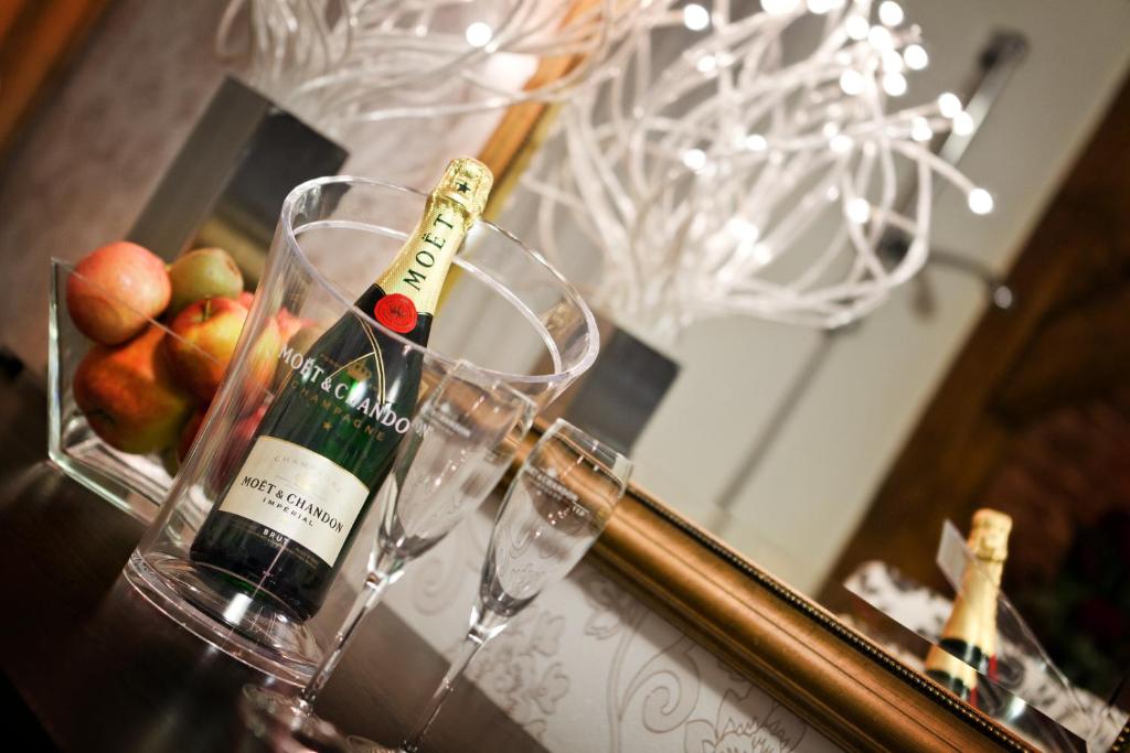 Pytloun Design Self Check-in Hotel - Resim 39