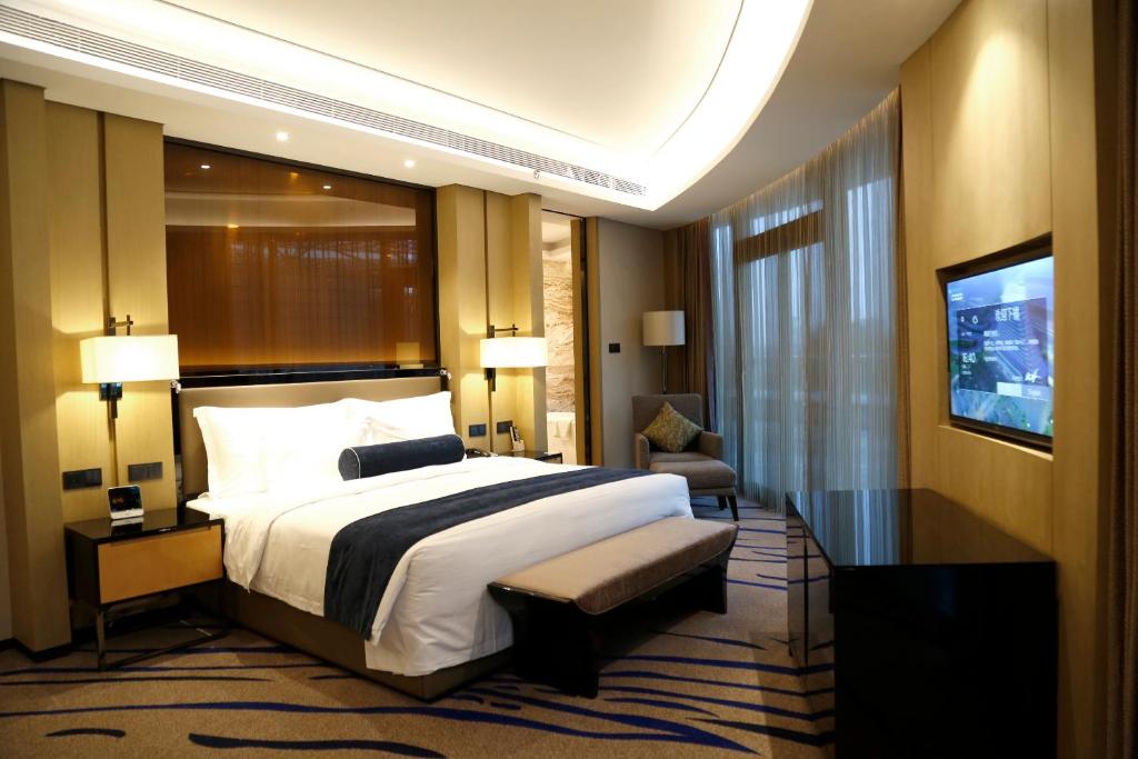 Wyndham Chongqing Yuelai - Wyndham Suite 1 King Bed