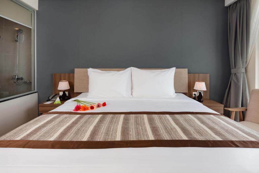 Phòng Deluxe Đôi hoặc 2 giường đơn nhìn ra 1 góc biển