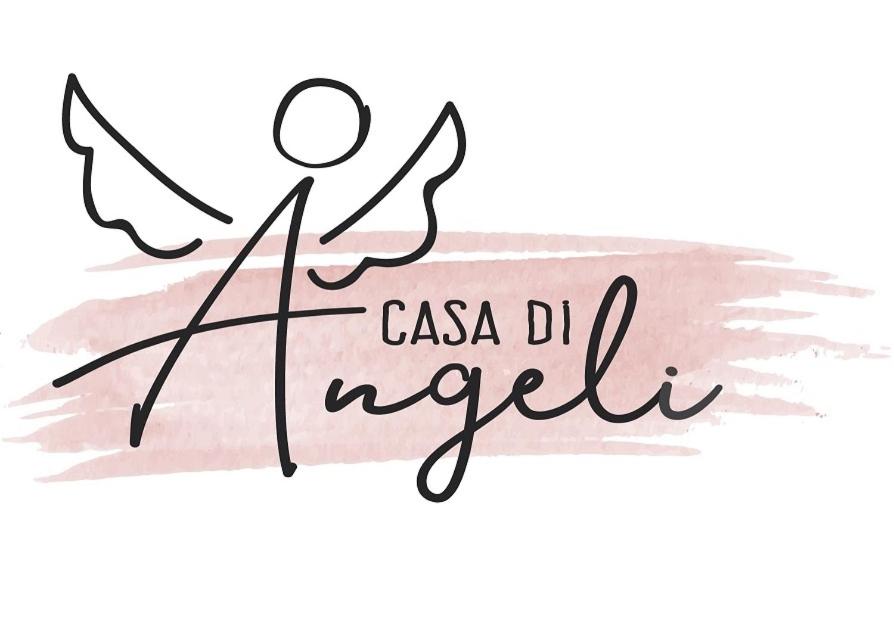 Casa di Angeli في باريتوس: a drawn of a person with a sign that reads casa do napilia