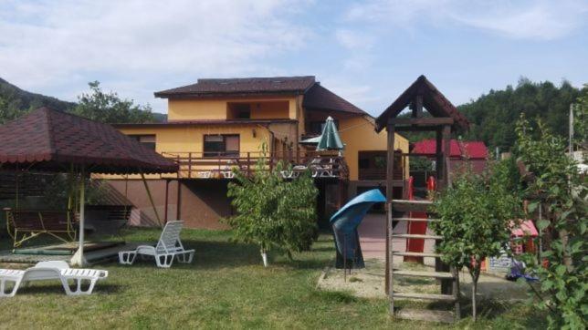 Pensiunea Miruna Slănic Moldova - Villa