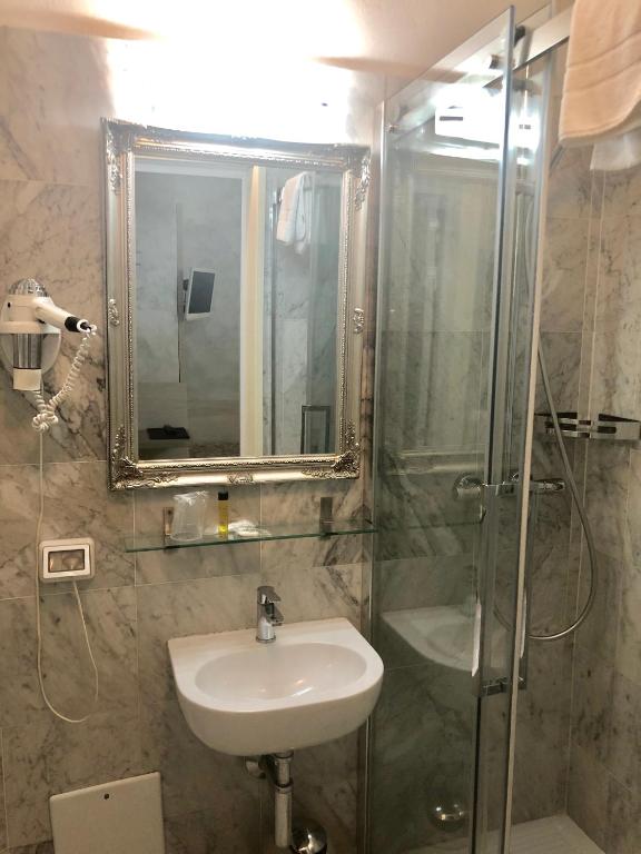Koupelna v ubytování Hotel Bolzano