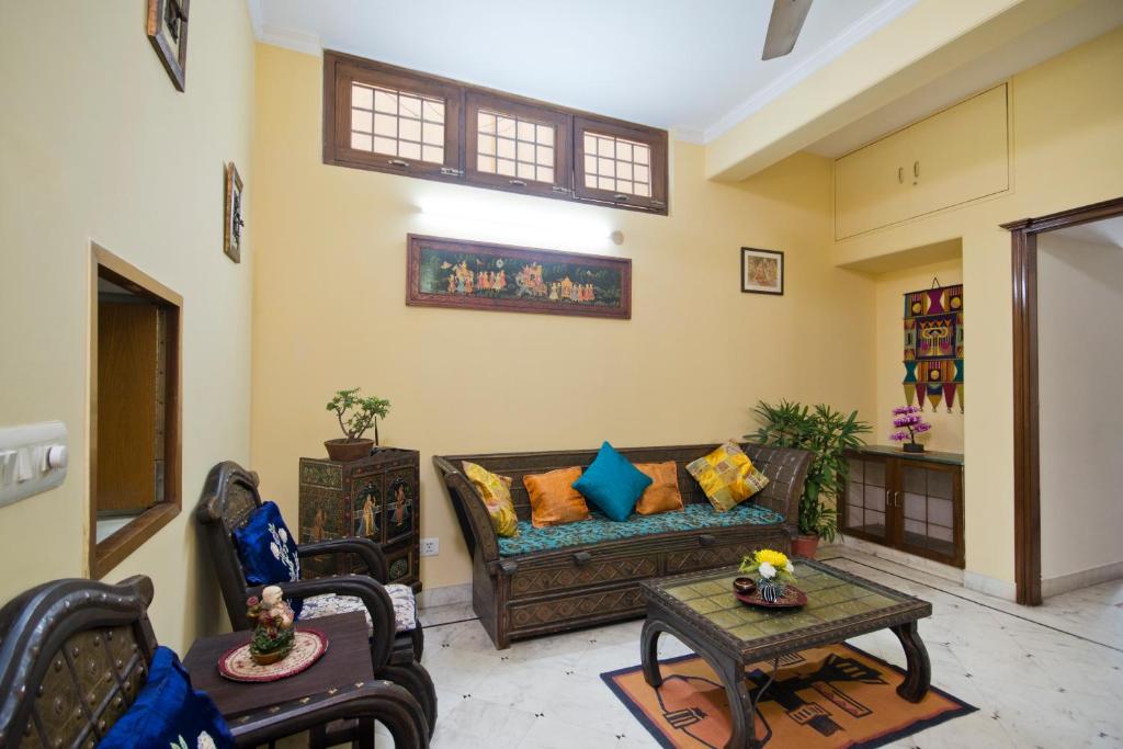 Posezení v ubytování Prakash Kutir B&B
