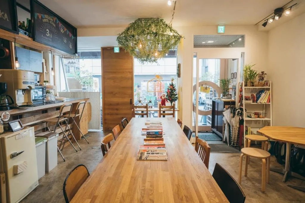 Beehive Hostel Osaka, Higashiosaka, Japan