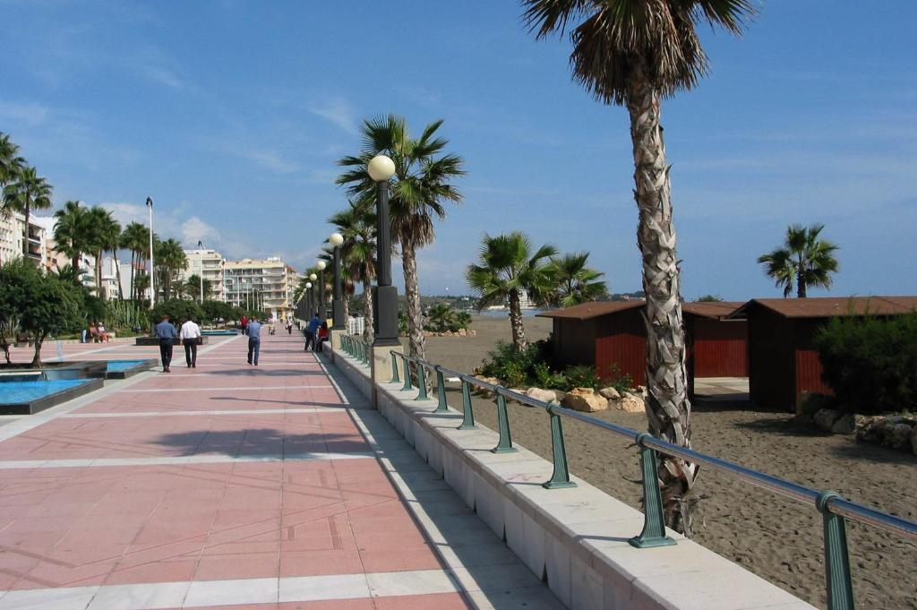 The swimming pool at or close to Apartamento Estepona Golf
