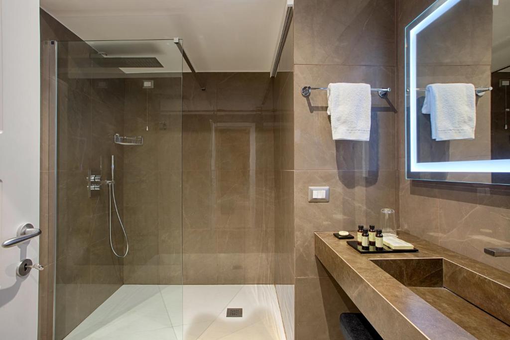 Łazienka w obiekcie Caruso Place Boutique & Wellness Suites