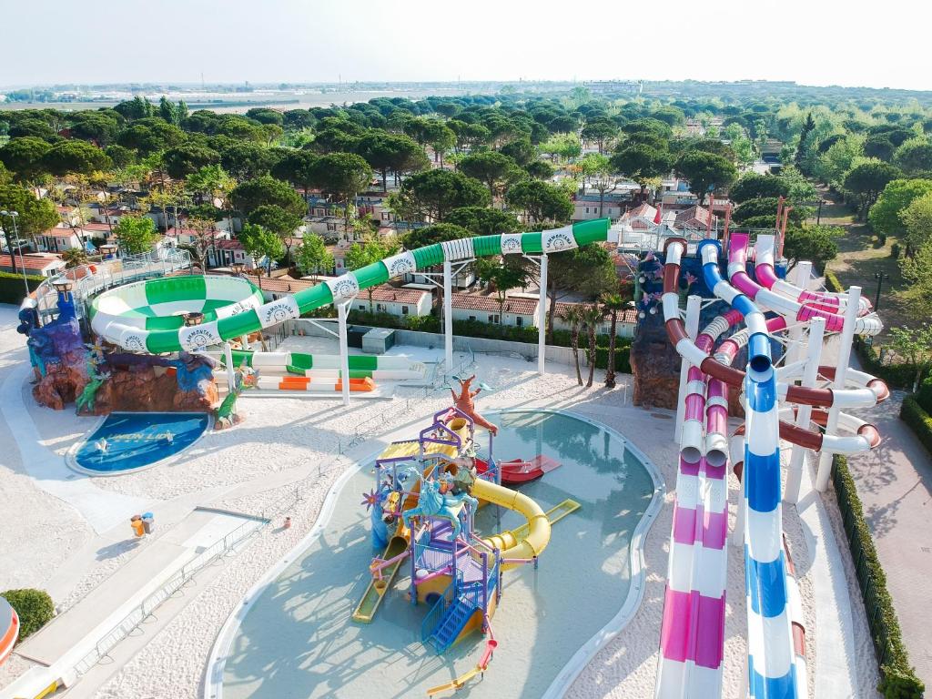Bazén v ubytování Camping Union Lido nebo v jeho okolí