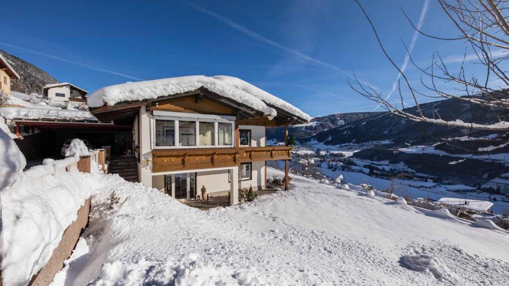 Nespecifikovaný výhled na hory nebo výhled na hory při pohledu z apartmánu
