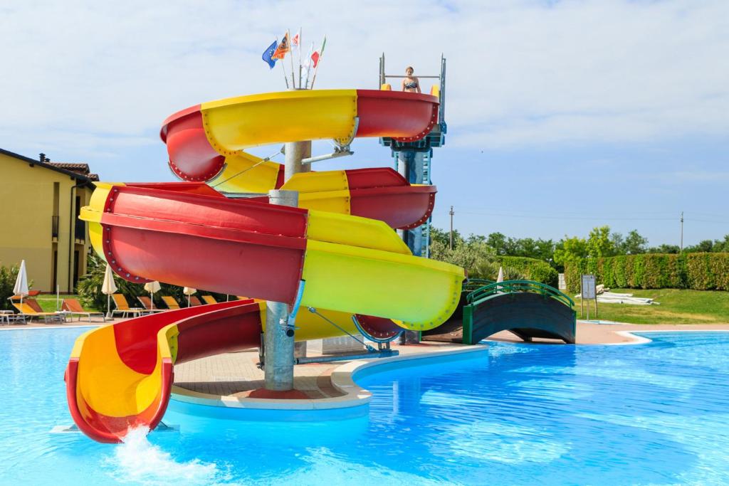 Bazén v ubytování Parc Hotel nebo v jeho okolí
