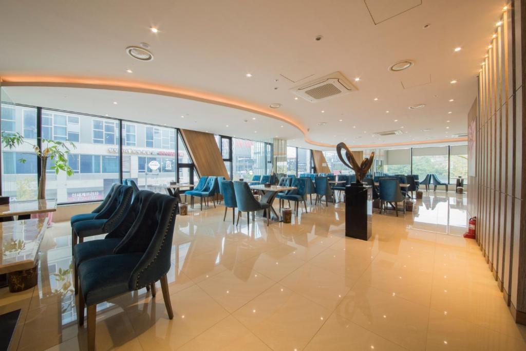 Posezení v ubytování Guwol Hotel