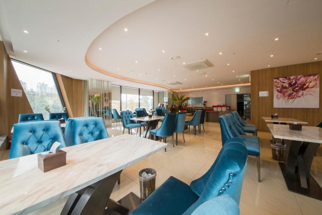Posezení v ubytování Guwol Hotel